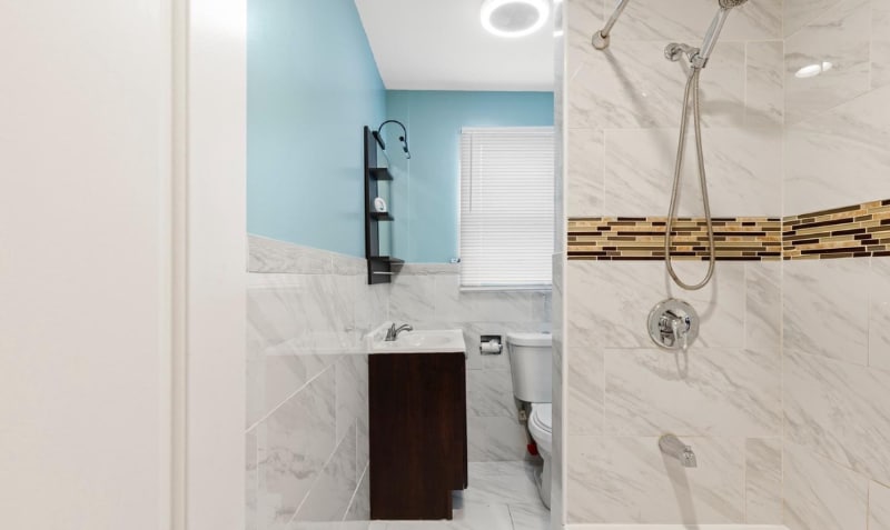 Building Photo - 415 N East Ave