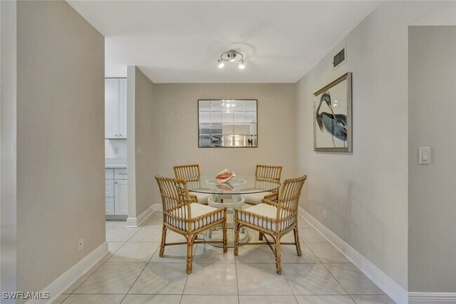 Building Photo - 766 Central Ave