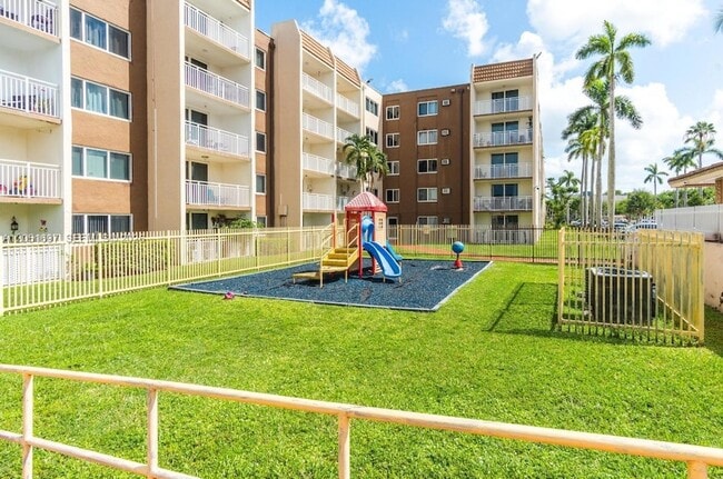 Building Photo - 6950 Miami Gardens Dr