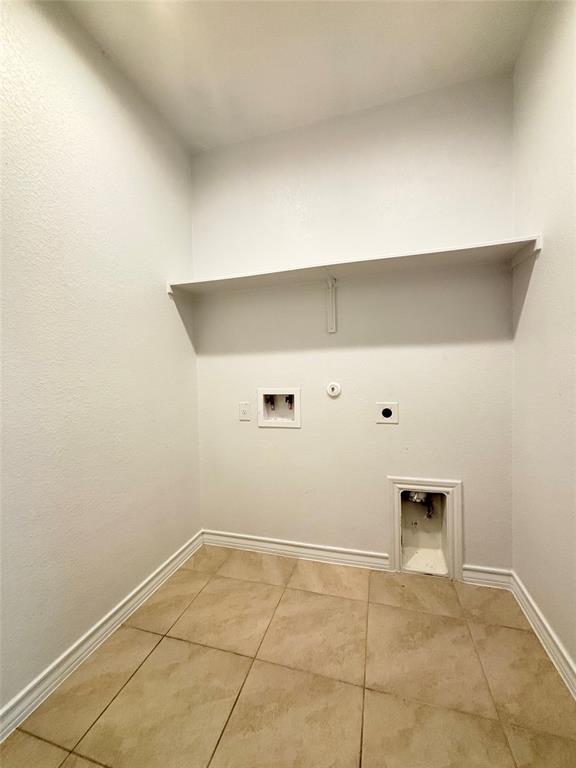 Building Photo - 10921 Zoeller Dr