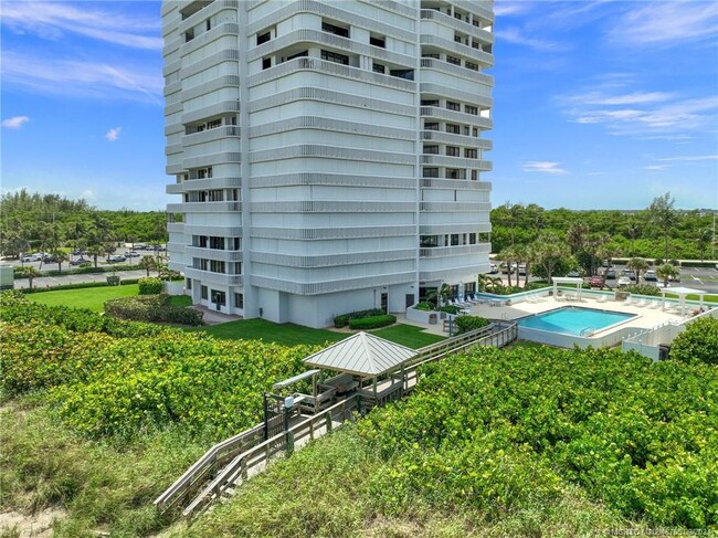 Building Photo - 9960 S Ocean Dr