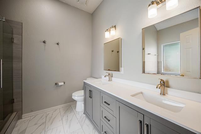 Building Photo - 1409 High Crest Dr