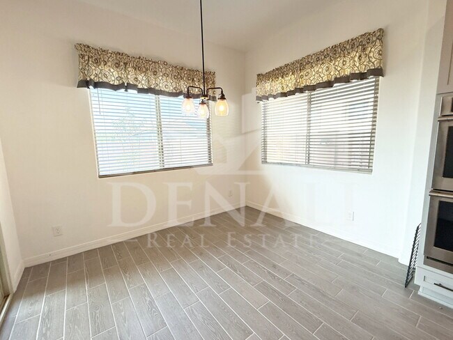 Building Photo - 5214 W Thresher Way