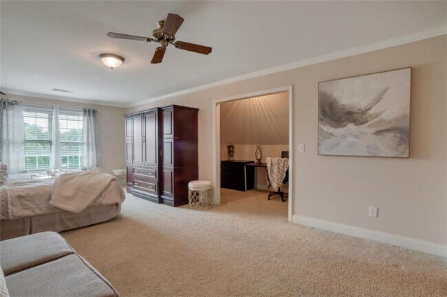 Building Photo - 415 Oxmoor Lake Dr