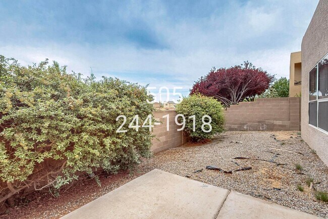 Building Photo - 2820 Monument Dr NW