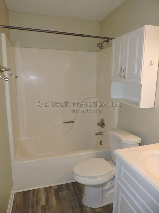 Building Photo - 3206 Raines St