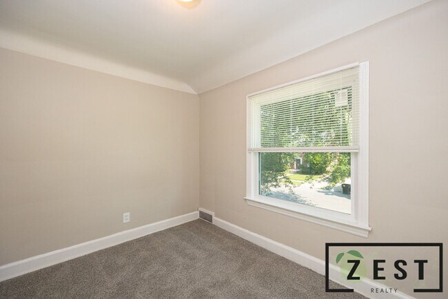 Building Photo - BEAUTIFUL 3 BD 1.5 BATH HOME!