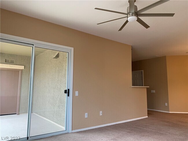 Building Photo - 6868 Sky Pointe Dr