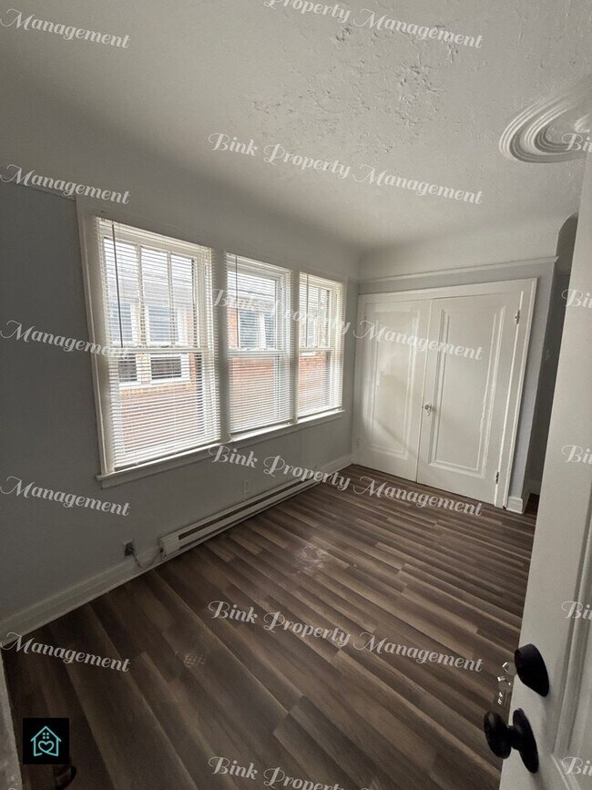 Building Photo - 14814 Sussex St