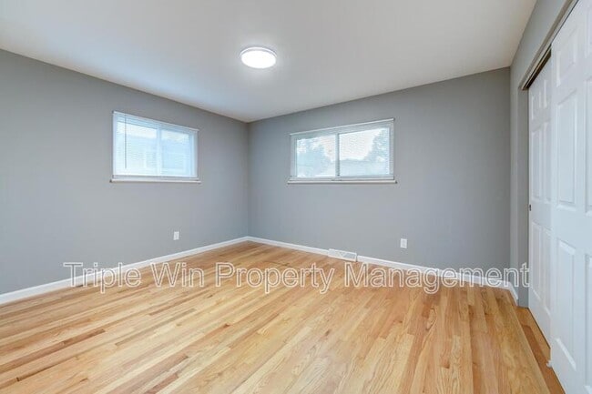 Building Photo - 1225 Thrush Ln