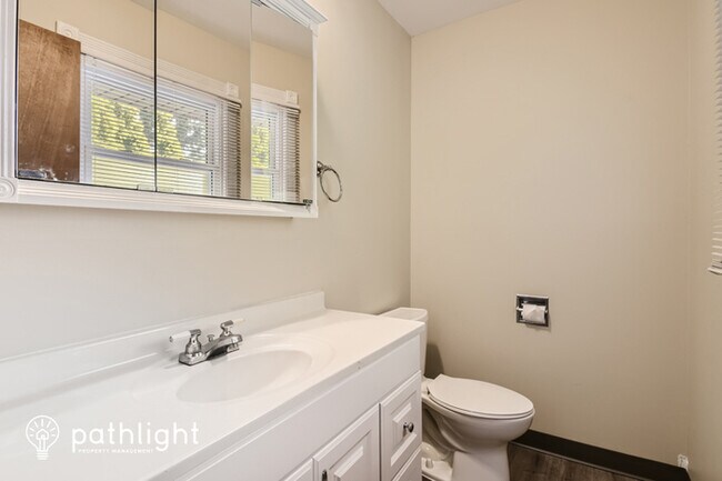Building Photo - 3327 D Hutchinson, Joliet, IL, 60431