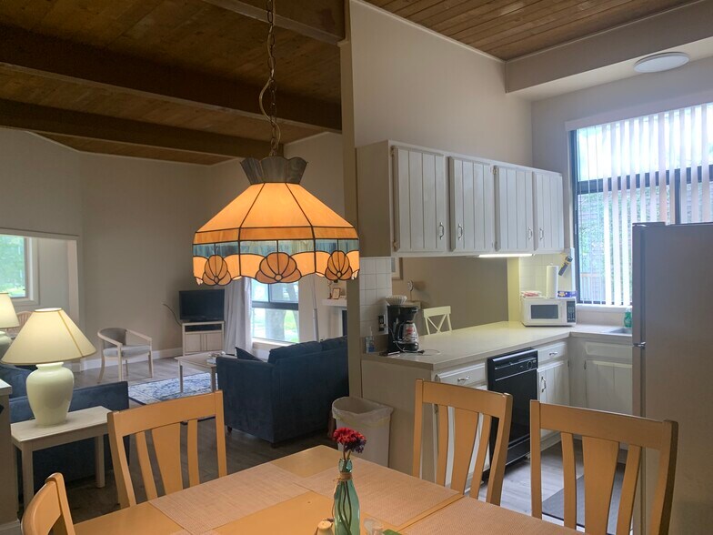 Dining and kitchen - 438 Ocean Pky