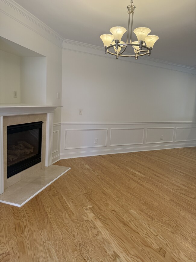 Building Photo - 209 16th St NW