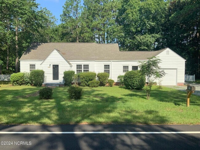 Primary Photo - 1101 N Poplar St