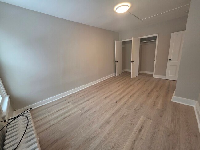 Building Photo - 3 Bedroom Apartment - Kingston, NY