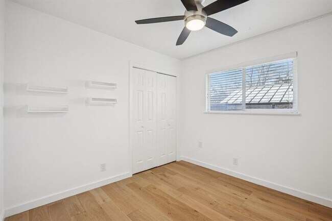 Building Photo - 7205 Twisted Oaks Dr