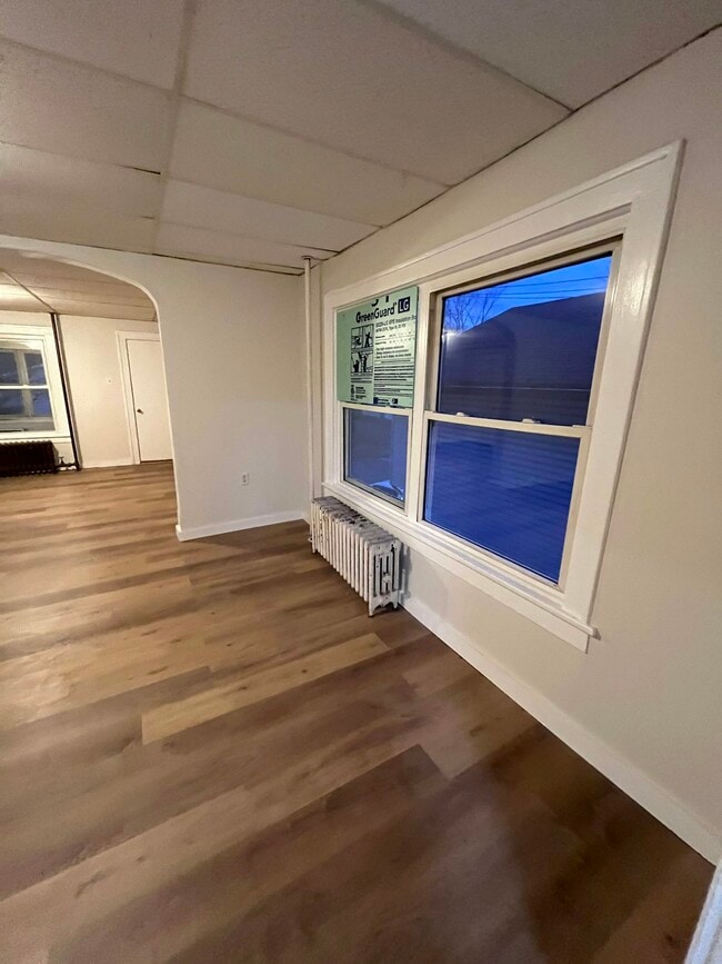 Building Photo - 114 N Thomas Ave