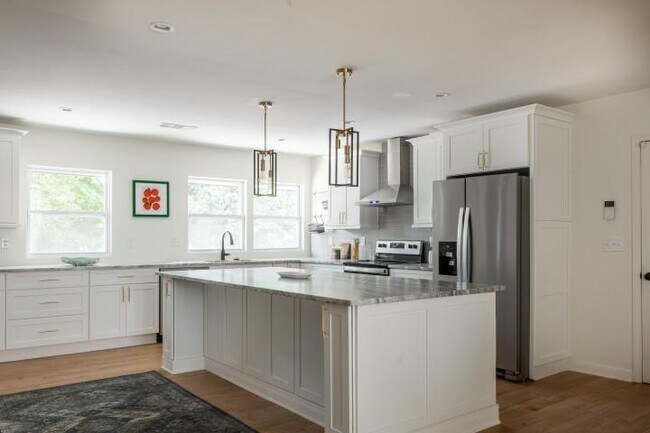 Building Photo - 3154 N Druid Hills Rd