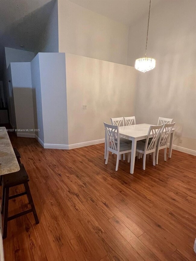 Building Photo - 7652 Pinewalk Dr S