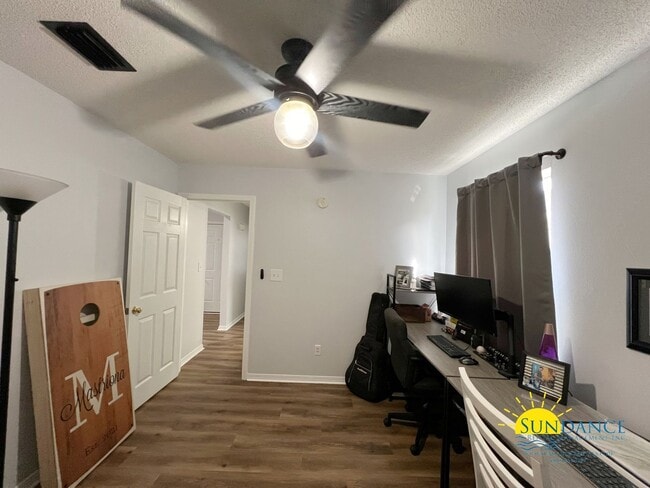 Building Photo - 3 Bedroom Home in Waterford Estates in Mary Esther!