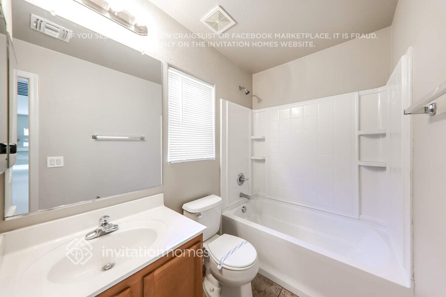 Building Photo - 6412 W Fawn Dr