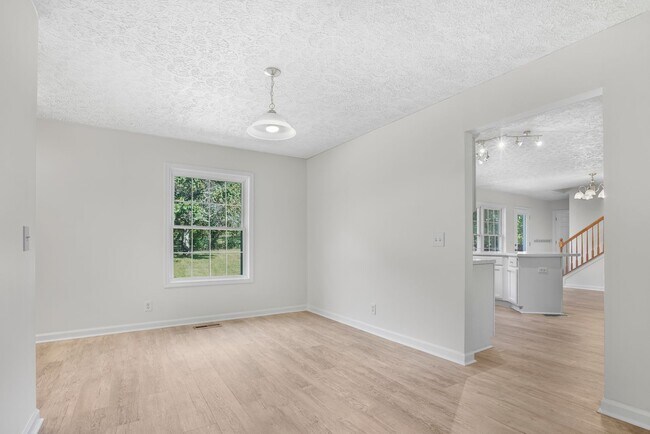 Building Photo - 3352 Mahlon Moore Rd