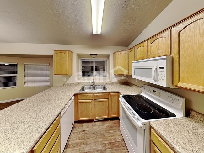 Building Photo - 854 W 1300 N