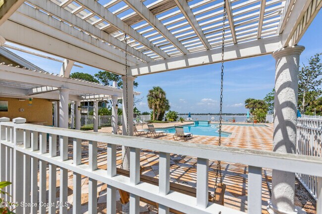 Building Photo - 225 S Tropical Trail