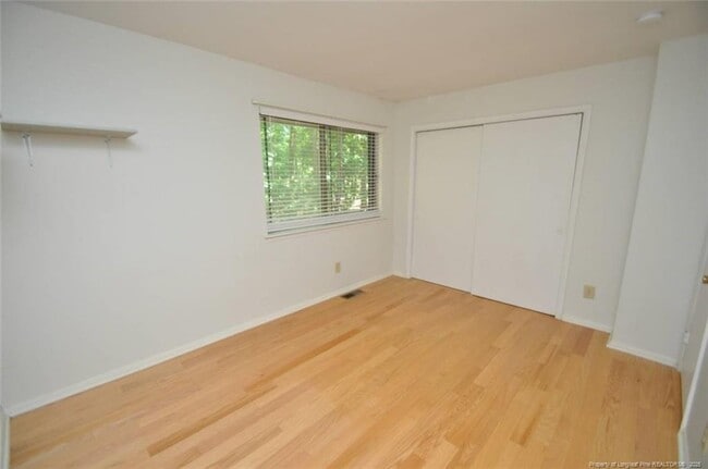 Building Photo - 1133 Schaub Dr