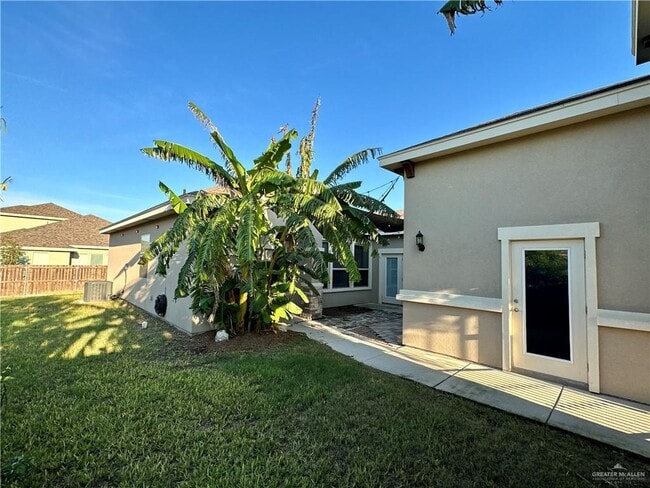 Building Photo - 5400 Escondido Pass