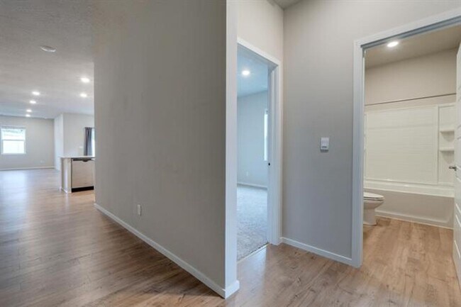 Building Photo - Newer 4 Bed 2 Bath Home in the Cheney SD