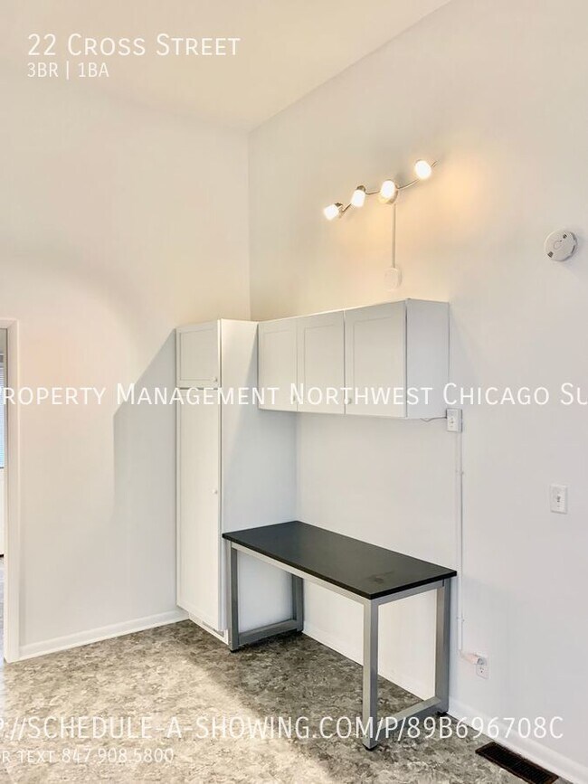 Building Photo - 22 Cross St