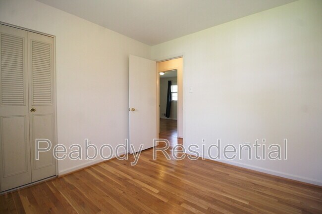 Building Photo - 5810 Sunderland Ct
