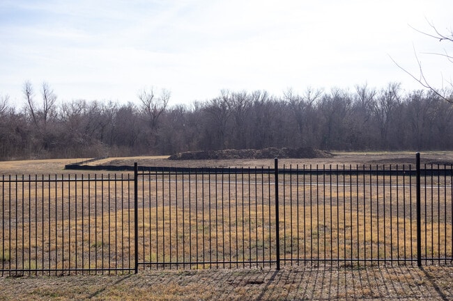 Building Photo - 1613 Apollo Cir