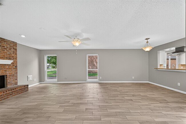 Building Photo - 16019 Parksley Dr