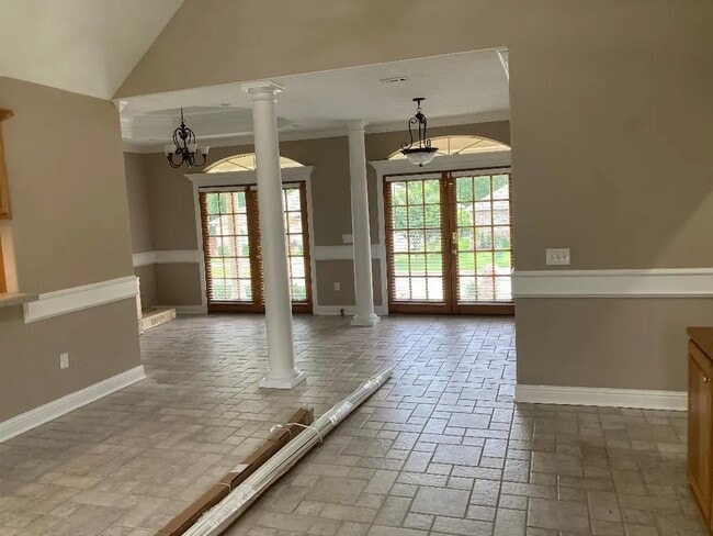 Building Photo - 1802 Juniper Ln