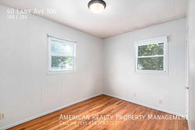 Building Photo - 40 Lane Ave NW