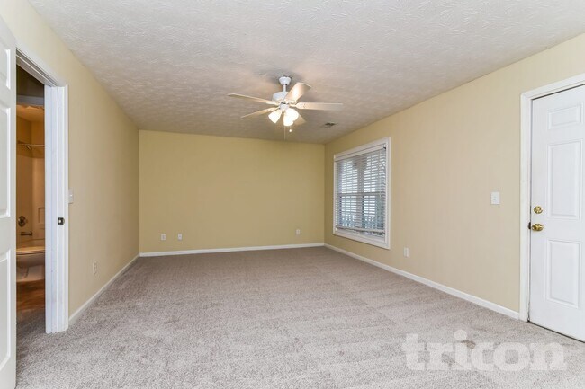 Building Photo - 4019 McDowell Dr