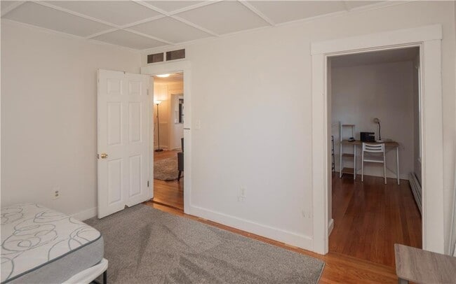 Building Photo - 11 Young St