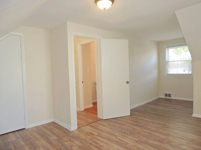 Building Photo - 27080 Zeman Ave