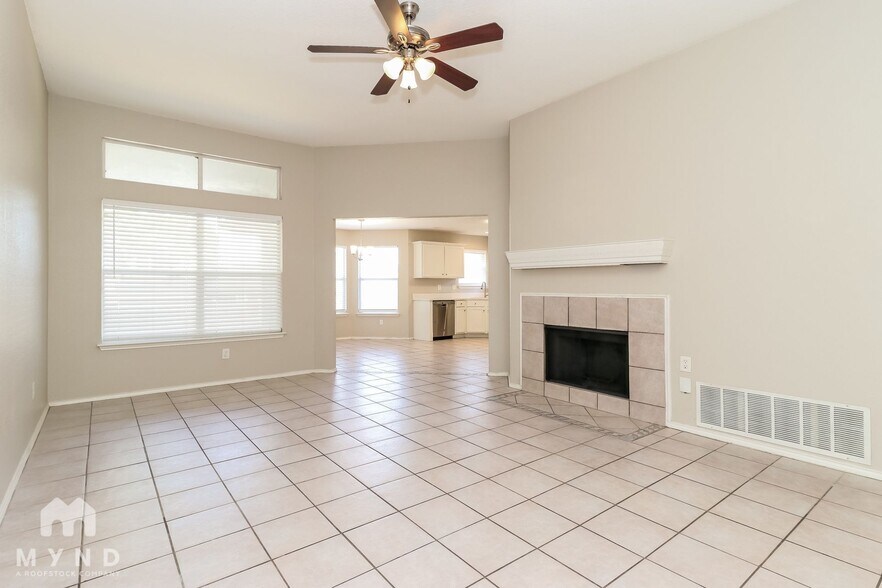 Building Photo - 4809 St Thomas Pl