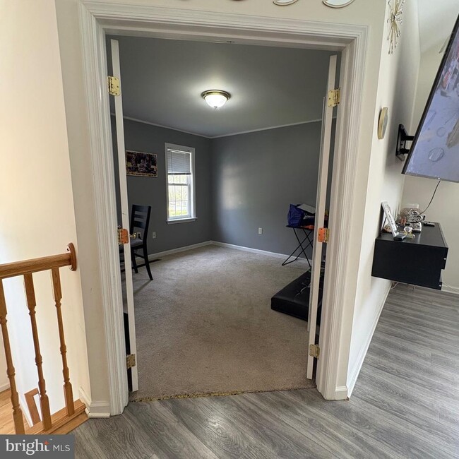 Building Photo - 629 Welsh Dr