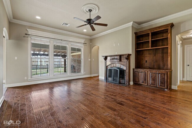 Building Photo - 3925 Le Brooke Ln