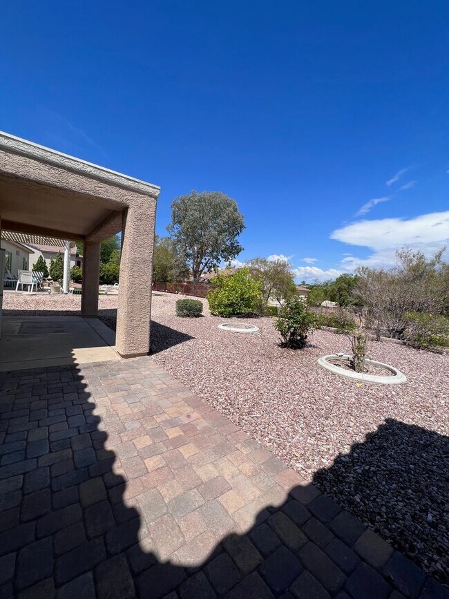 Building Photo - Freshly Upgraded 55+ Sun City Anthem