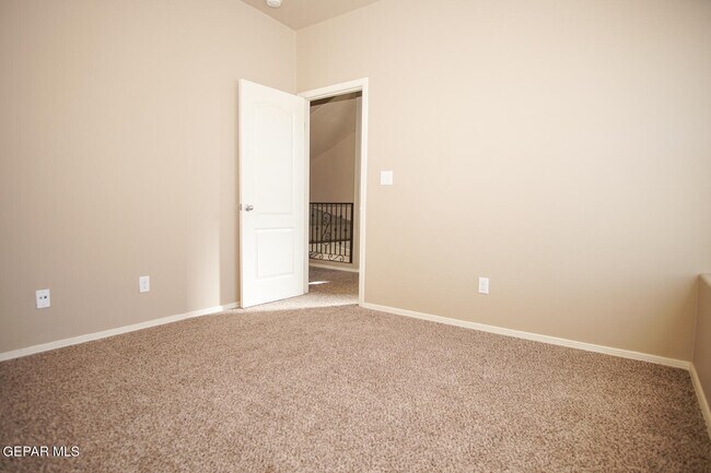 Building Photo - 12945 Hueco Hill Dr