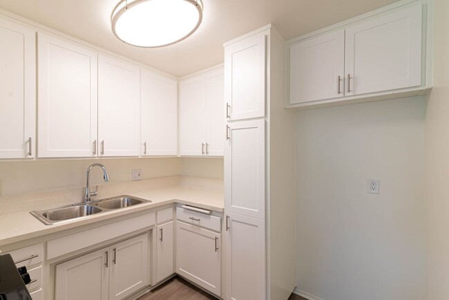 Interior Photo - 8112 - Applewood Apartments