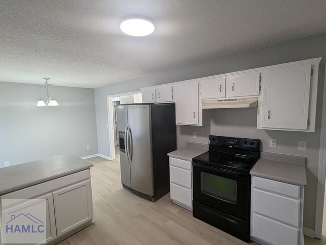 Building Photo - 971 Yale Ct