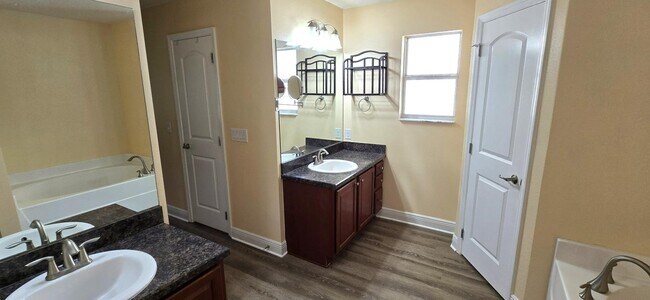 Building Photo - 2061 Big Buck Dr