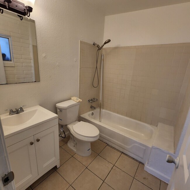 Building Photo - 301 W Alaska St