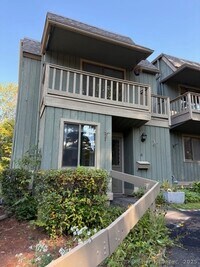 Building Photo - 8 Village Rd